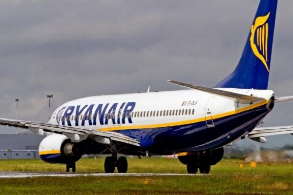 Сеть высмеяла украинцев из-за ухода авиакомпании Ryanair: «Прощай, безвиз» Сеть высмеяла украинцев из-за ухода авиакомпании Ryanair: «Прощай, безвиз»