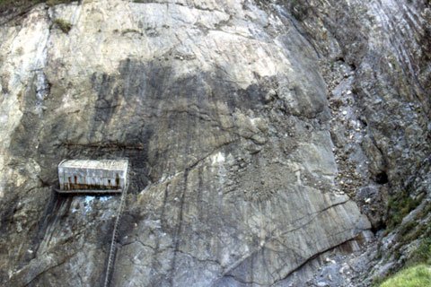 Ядерное захоронение в Окло, в Габоне. Ему снова два миллиарда лет. Ядерное захоронение в Окло, в Габоне. Ему снова два миллиарда лет.