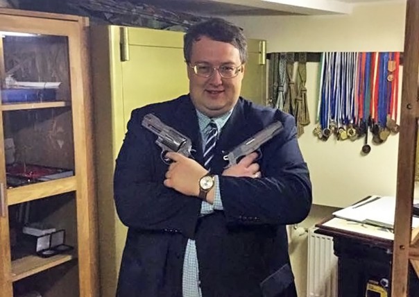 Одной визой сыт не будешь: Украина предлагает новые методы пропуска россиян