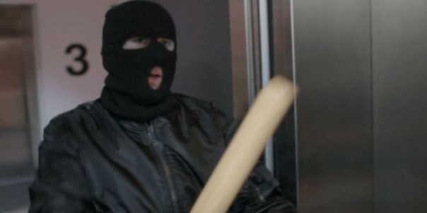 Погром в Киеве: как соратники Кивы выгоняют из общежития переселенцев