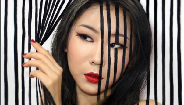 Макияж - "сломай глаза"