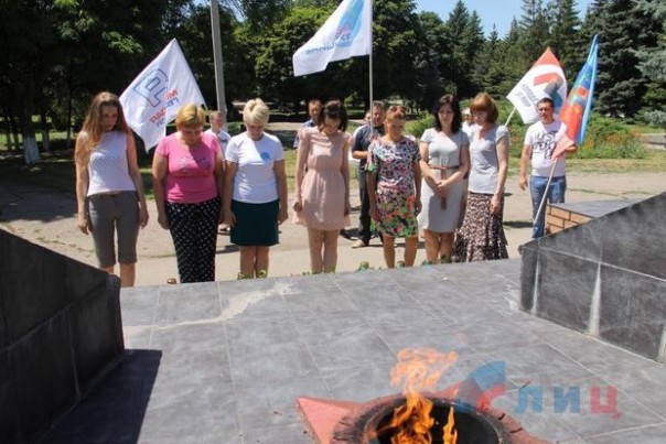 Сводка от НМ ЛНР 2 июля 2017. Укрофашисты за сутки 3 раза нарушили "режим тишины", выпустили по территории Республики 47 боеприпасов Сводка от НМ ЛНР 2 июля 2017. Укрофашисты за сутки 3 раза нарушили "режим тишины", выпустили по территории Республики 47 боеприпасов