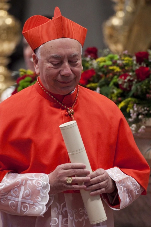 Слухи: Ватикан сотрясён - полиция устроила рейд на гей-вечеринку на наркоте в апартаментах кардинала