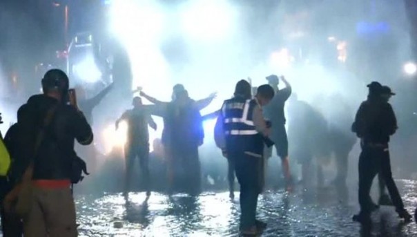 Гамбург в огне: демонстранты не спешат покидать улицы