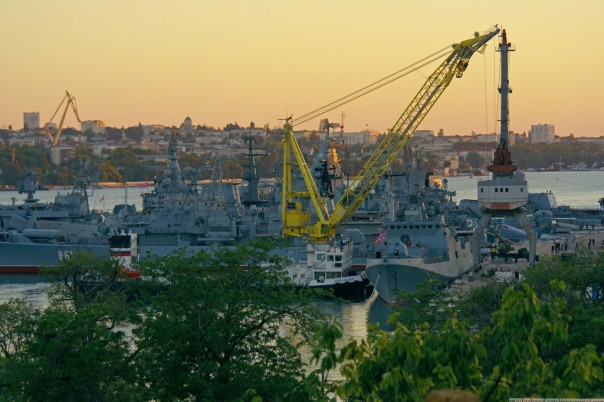 Ракетный фрегат "Адмирал Эссен" направился в Сирию Ракетный фрегат "Адмирал Эссен" направился в Сирию