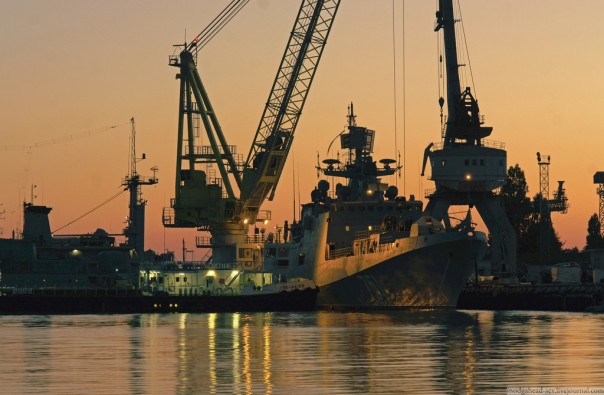 Ракетный фрегат "Адмирал Эссен" направился в Сирию Ракетный фрегат "Адмирал Эссен" направился в Сирию