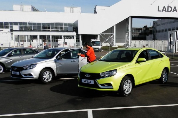 Правительство утвердило право на скидку для впервые покупающих автомобиль и граждан с детьми