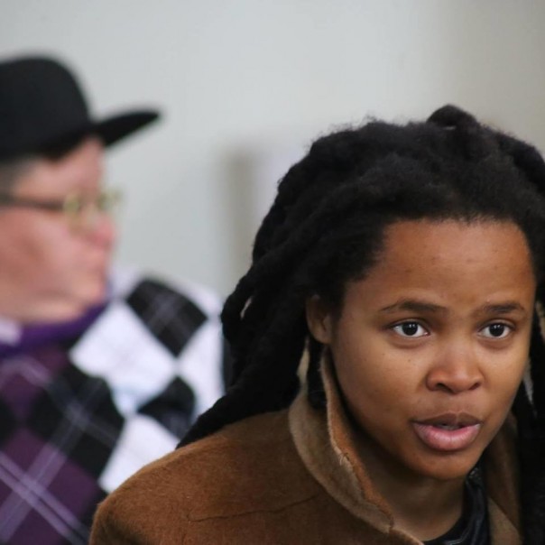 "Тут тебе не Африка!" - арендодатель спустил с лестницы темнокожую студентку 