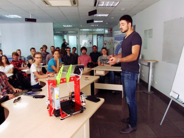 Директор «3D Техно» рассказал студентам и специалистам ДНР о новейших технологиях трехмерной печати