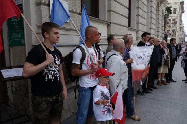 «UA von!» — по всей Польше прошли антиукраинские манифестации