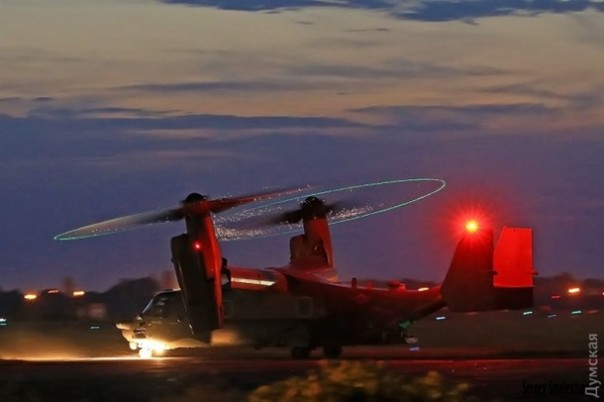 На Украину впервые прилетели конвертопланы США