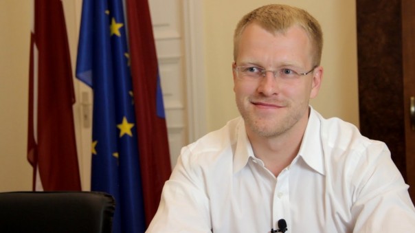 Новый мэр Даугавпилса «жестко» нарушает закон: центр языка требует объяснений такого поведения