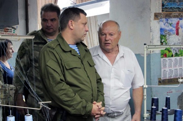 Глава ДНР Александр Захарченко встретился с работниками швейной фабрики «Снежинка»