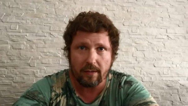 Мочим кабана. Пусть со слезами извиняется