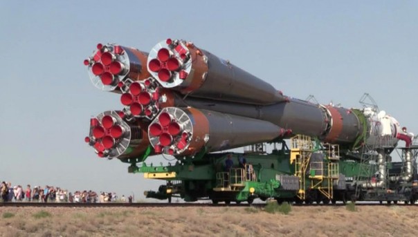 "Союз" для нового экипажа МКС подготовили к старту