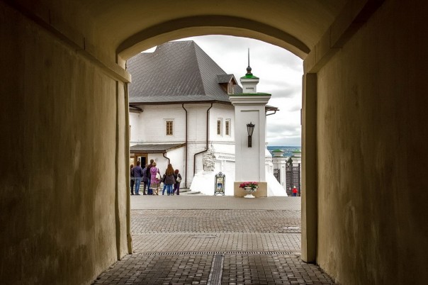 Как отъедешь за МКАД, везде разруха... Нищета и убожество