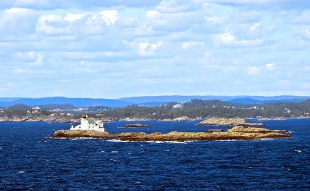 Привет от Гитлера: Запад убивает нас рыбой, отравленной химоружием