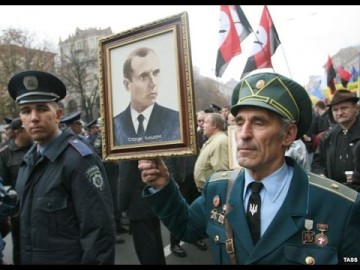 Нерукопожатная Украина: Польша возненавидела соседей за культ Бандеры