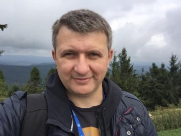 Журналиста Романенко выгнали из прямого эфира за отказ говорить по украински: реакция соц.сетей