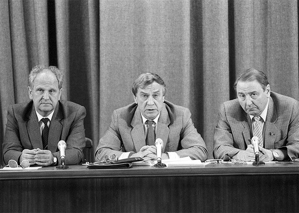 Эдуард Лимонов: В августе 1991-го путчистом был Ельцин!