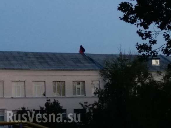 День независимости Украины — над Краматорском снова подняли флаг ДНР