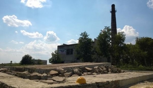 В ЛНР взорвали еще один памятник, пять человек пострадали из-за взрыва