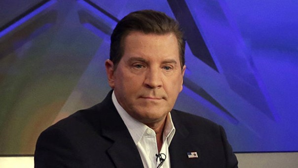 Ведущего Fox News отстранили от работы за рассылку непристойных фото