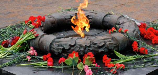 Подвиг наших солдат: в Тарту помнят о советских воинах-освободителях