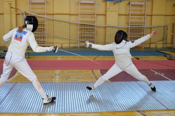 Более 80 фехтовальщиков ЛНР, ДНР и Канады участвовали в соревнованиях в Луганске