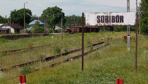 Пиар на чужих смертях. Польша снова зовет Россию в лагерь Собибор