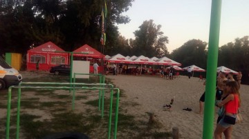 Появилось видео смертельной перестрелки на пляже в Полтаве