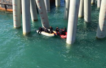 На Кубани автобус рухнул в море, погибли 16 человек