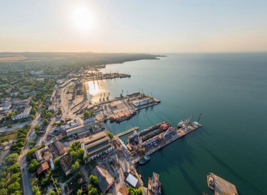 Украина передала жалобу Турции в связи с тем, что в порты российского Крыма заходят турецкие суда