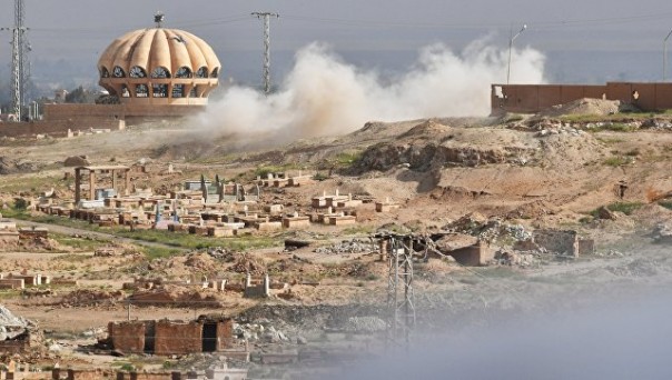 В Сирии двое российских военных погибли из-за обстрела ИГ*