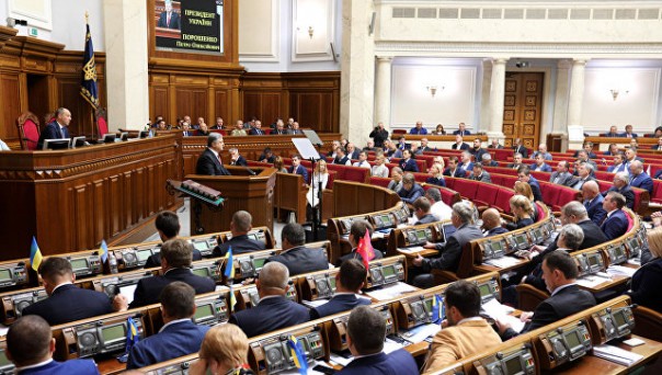 В Киеве намерены объявить КПП в Крыму гуманитарными коридорами