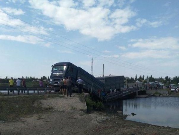 Бумеранг прилетел: В Николаеве просели опоры нового моста