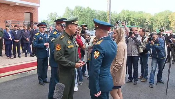 Бойцы Росгвардии получили ключи от новых квартир