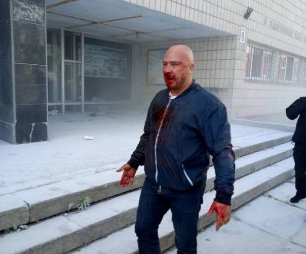 Массовая драка с поножовщиной возле спорткомплекса в Киеве