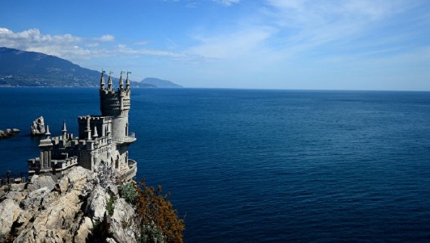 Сенатор Цеков: Киев не хочет, чтобы о Крыме говорили правду, они рисуют свою картину