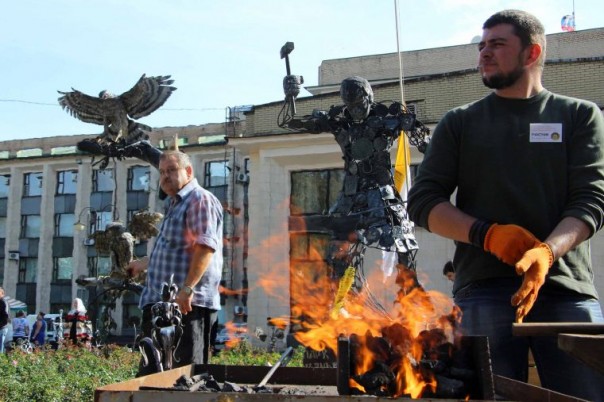 В Донецке проходит фестиваль кузнечного мастерства «Парк кованых фигур-2017»