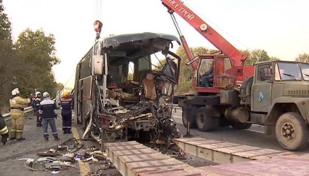 На Кубани автобус влетел в грузовик: 6 погибших, 10 пострадавших в тяжелом состоянии. Пострадавший в аварии: это был фарш из кресел и людей