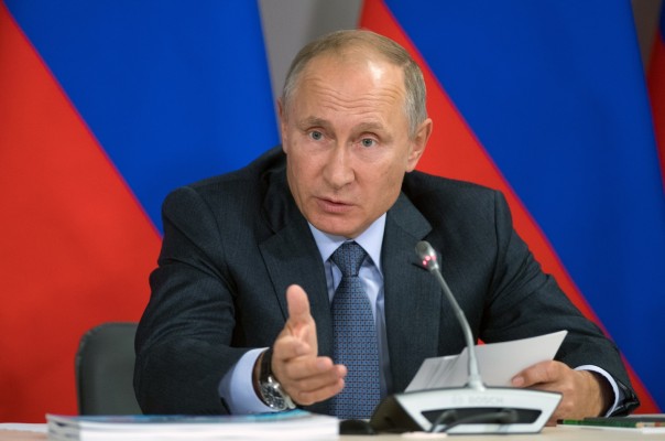 "Может, вы перегружены?" - Путин устроил взбучку Дворковичу и Соколову из-за "ВИМ-авиа"