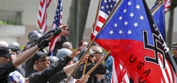 В США младшеклассников обучают нацистскому приветствию