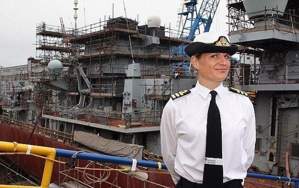 Женщину — капитана подводной лодки уволили из-за секса с офицером