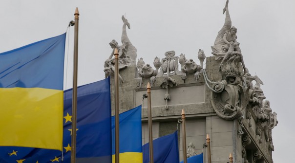 На разных языках: Венгрия потребует пересмотра ассоциации Украины и ЕС из-за закона об образовании