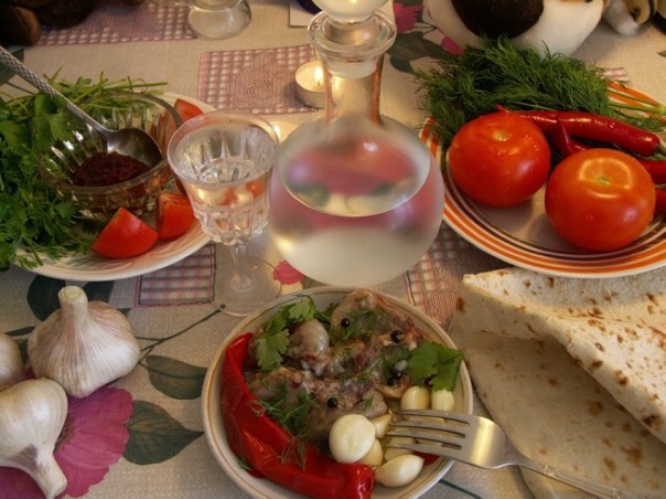 А вот скажи, это правда, что русские по-черному пьют