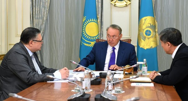 Назарбаев поручил подготовить указ об утверждении нового алфавита