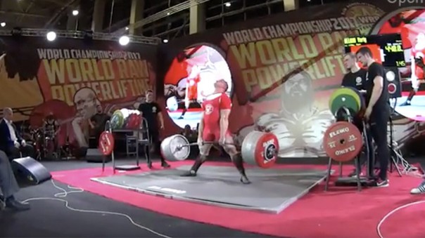 Россиянин поднял штангу весом 440 кг и установил новый мировой рекорд