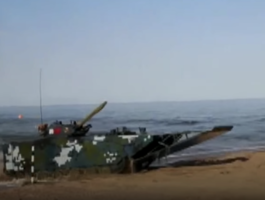 Китайцы показали самую быструю БМП-амфибию (видео)