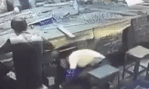 Станок снял скальп с девушки на заводе (видео)